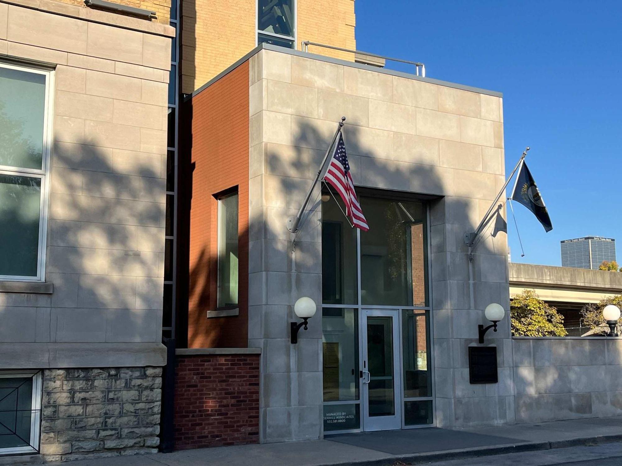 Contemporary Near Spots #411 Apartment Louisville