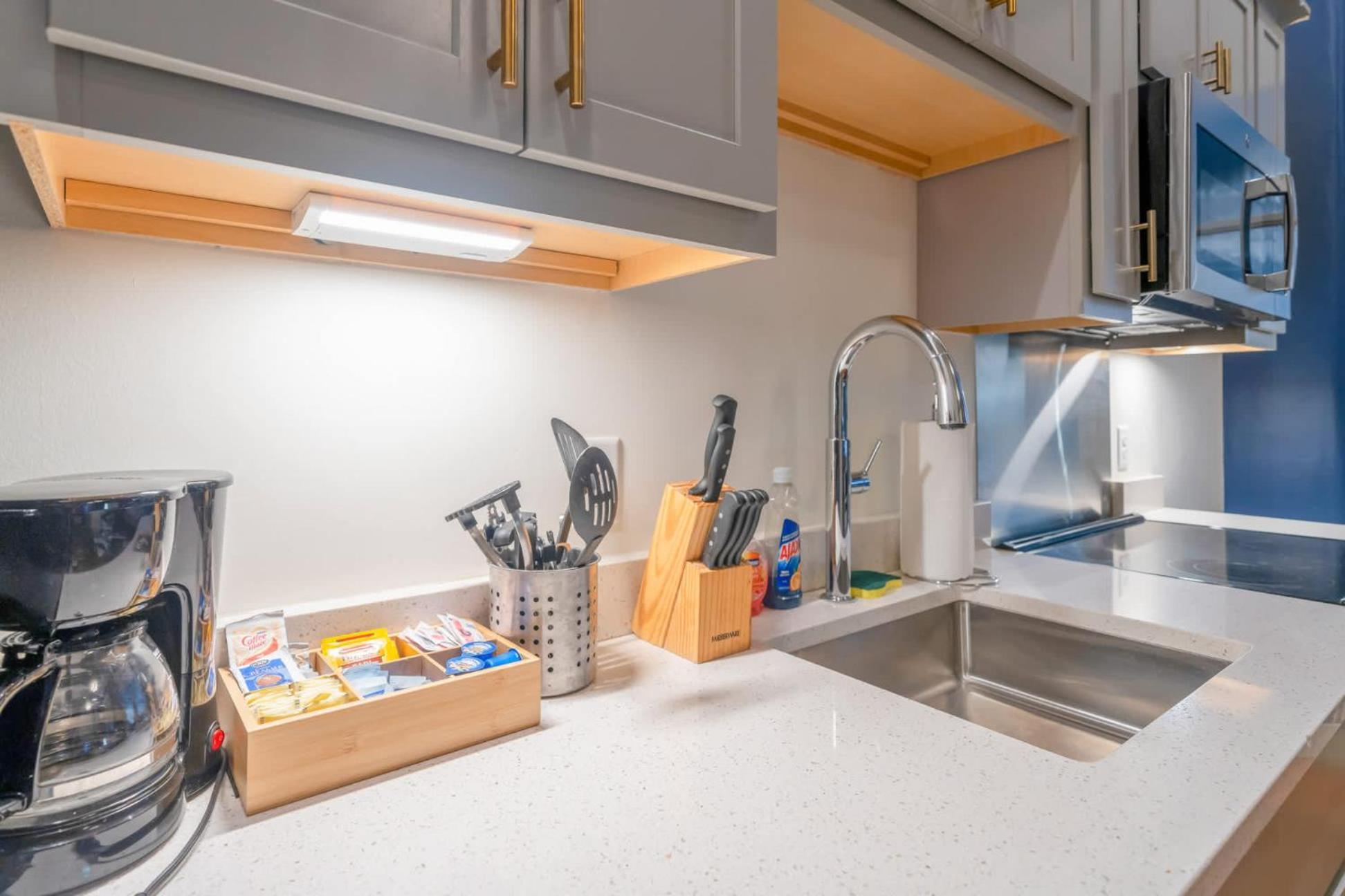 Apartment Contemporary Near Spots #411 Louisville