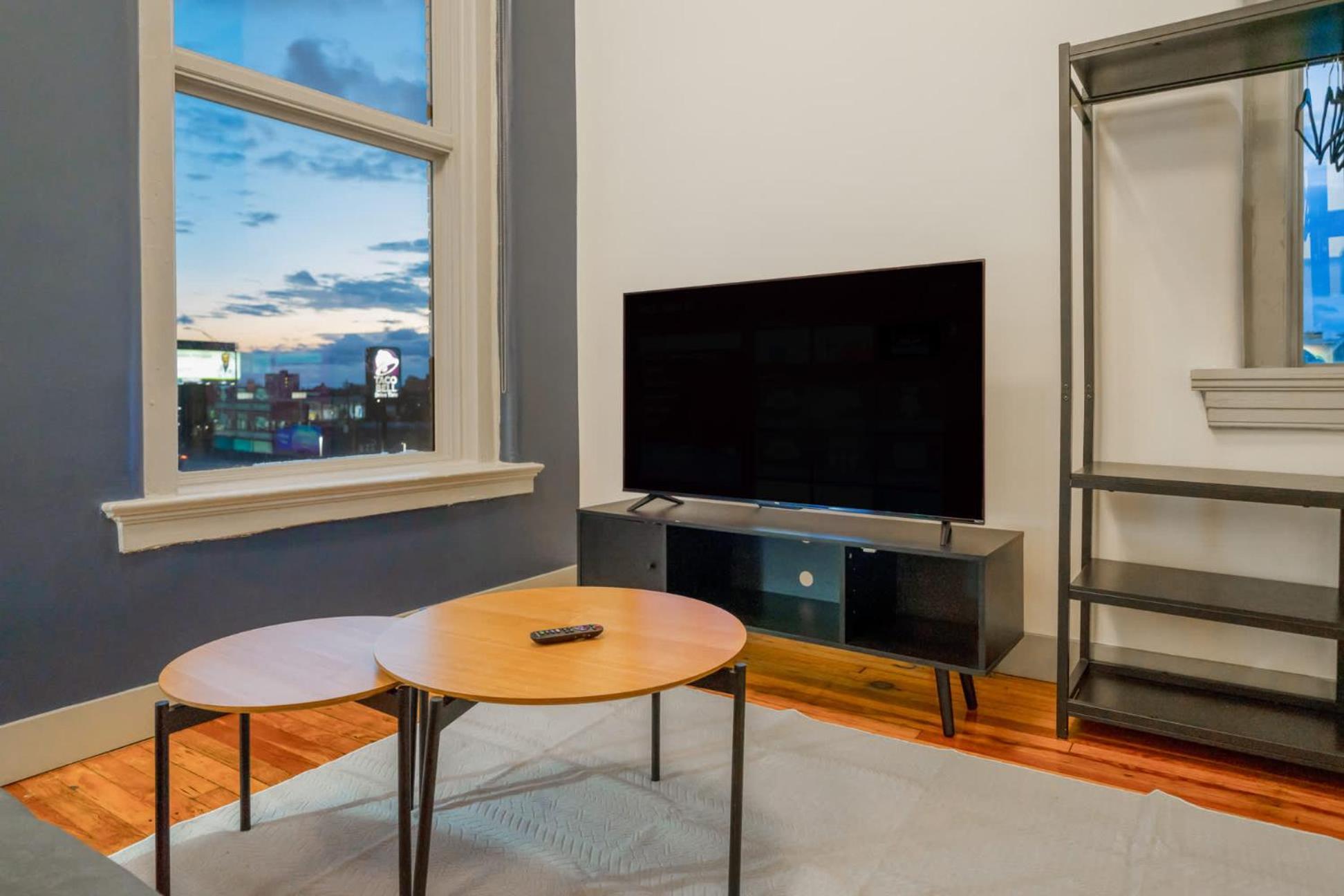 Contemporary Near Spots #411 Apartment